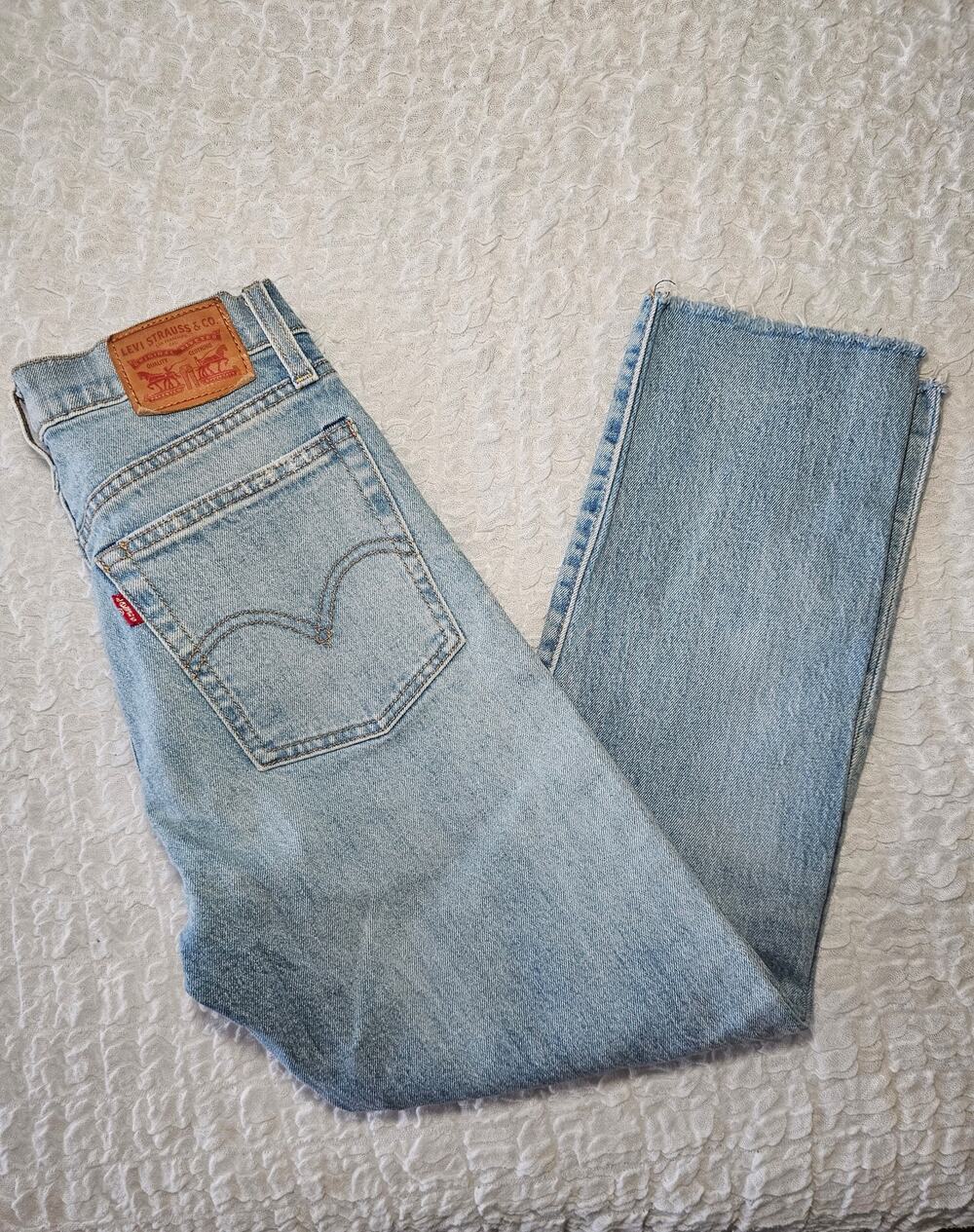 Levi's Women's Wedgie Straight Jeans sz 26